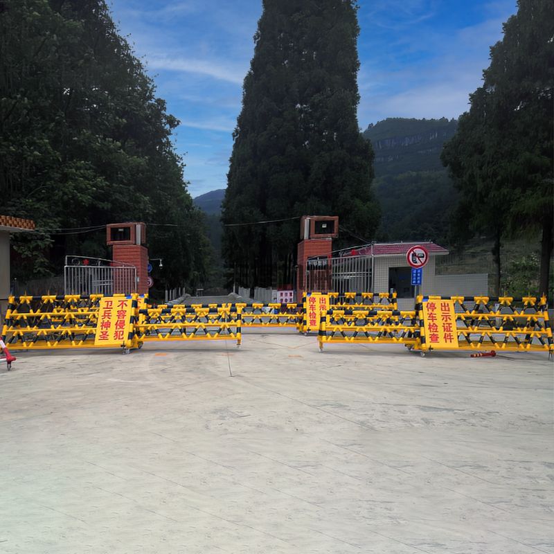 電動伸縮拒馬案例