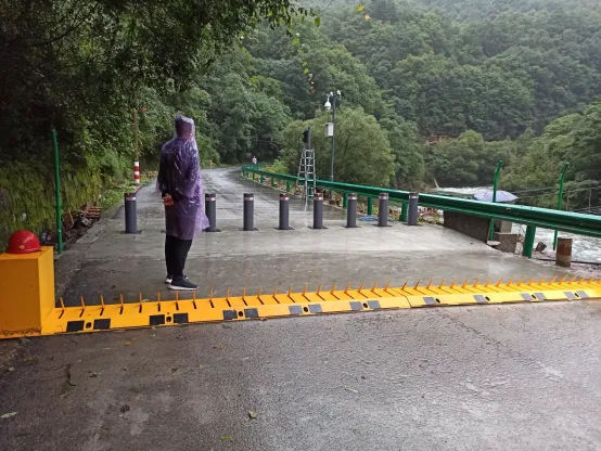 看守所破胎器